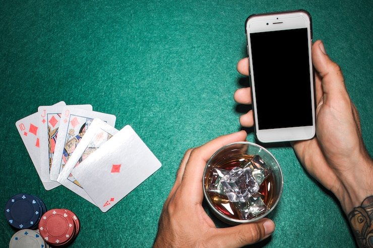 Ilustrasi teknologi keamanan data digital dengan sistem proteksi berlapis dan enkripsi canggih